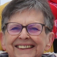 Ingrid Klingler-Joppich als Teilnehmerin an der Baumpflanzaktion des Stammtisches "Red Socks" in Mittelberg